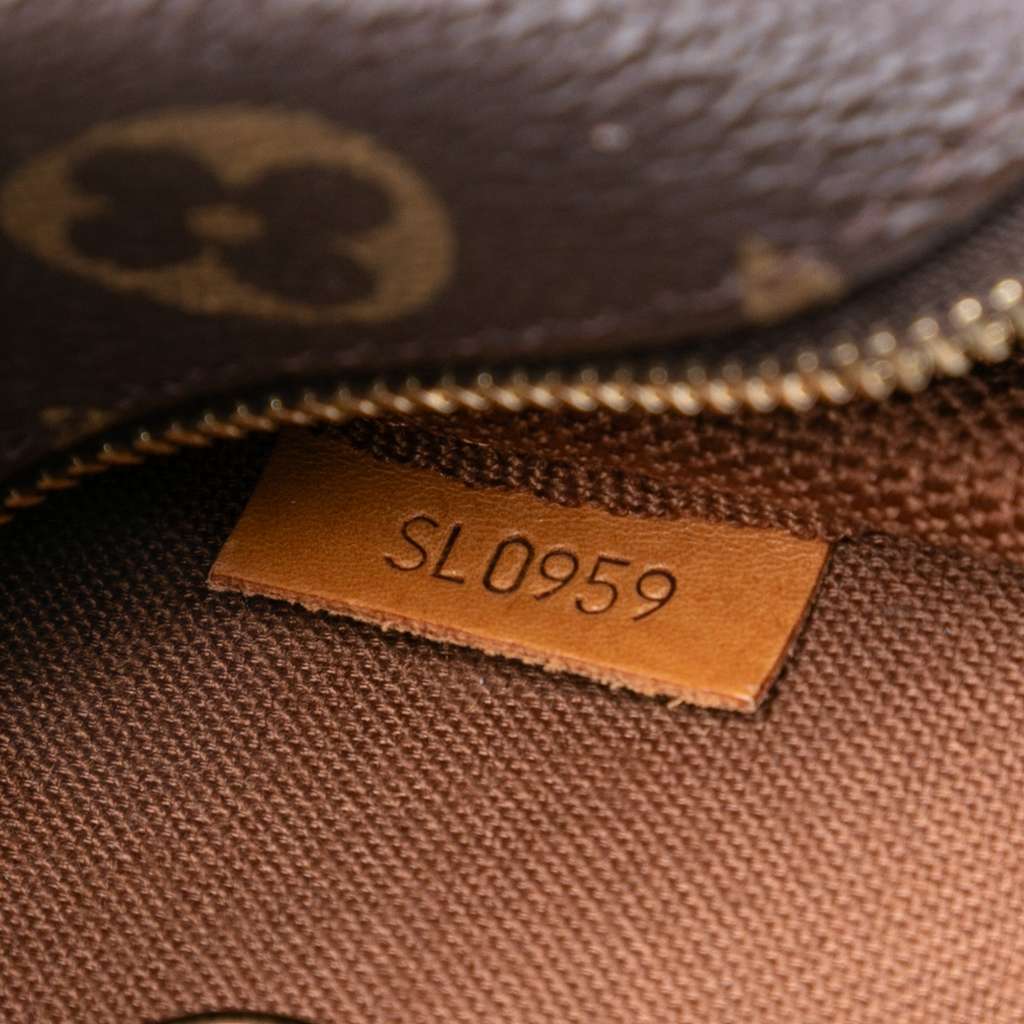 Louis Vuitton Monogram Mini Pochette Accessoires - Detail 1