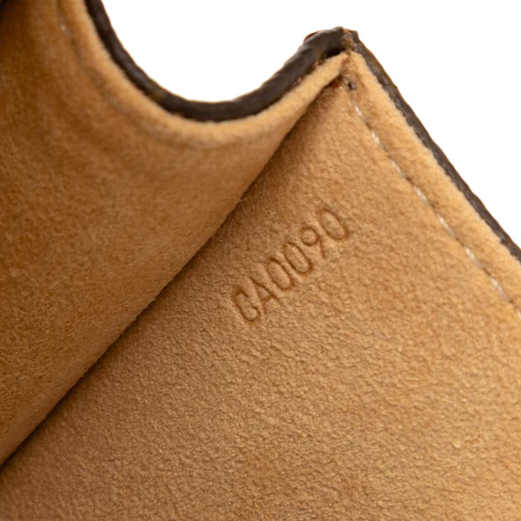 Louis Vuitton Monogram Pochette Twin GM - Detail 1