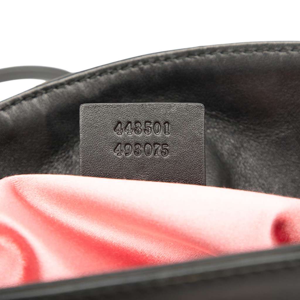 Gucci Medium GG Marmont Matelasse Leather Chain Shoulder Bag - Detail 1