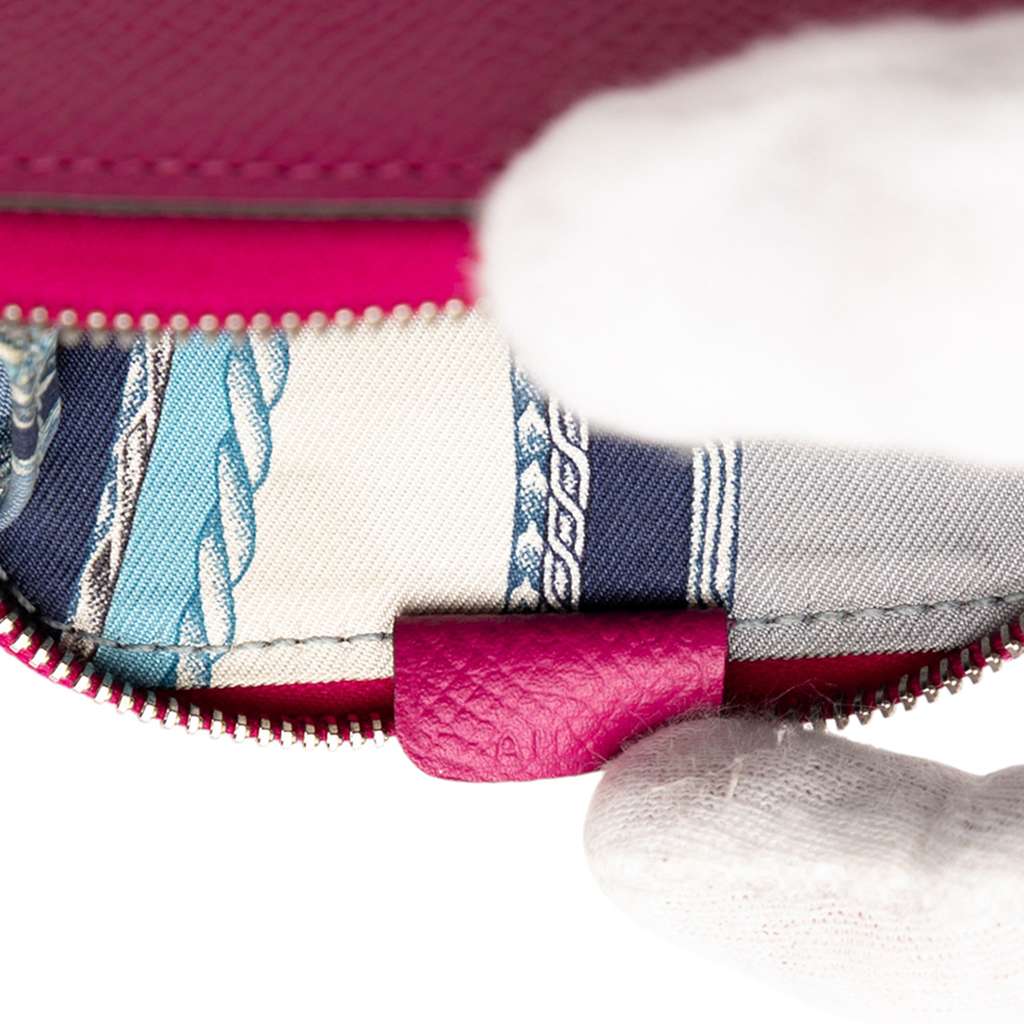Hermès Epsom Silk in Compact Coin Purse - Detail 1