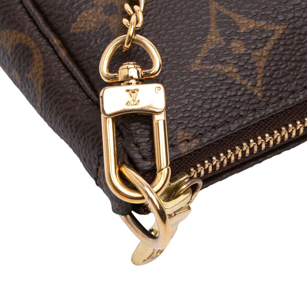 Louis Vuitton Monogram Mini Pochette Accessoires - Detail 1