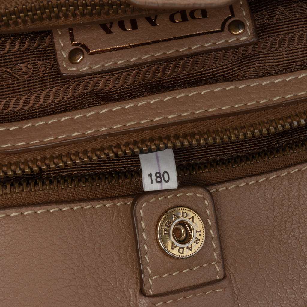 Prada Cervo Open Convertible Tote - Detail 1