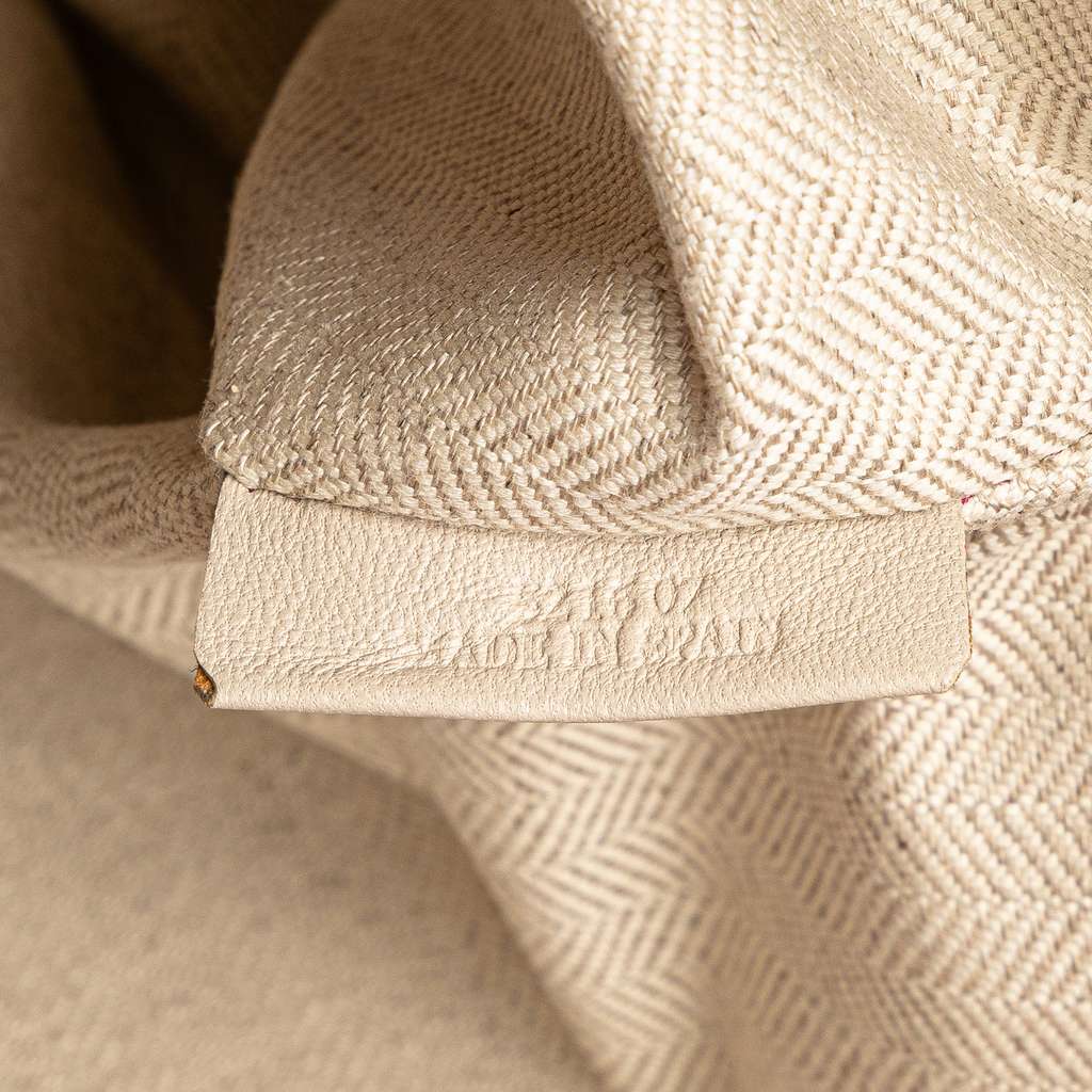 Loewe Large Linen Embossed Patent Anagram Repeat T Pouch - Detail 1