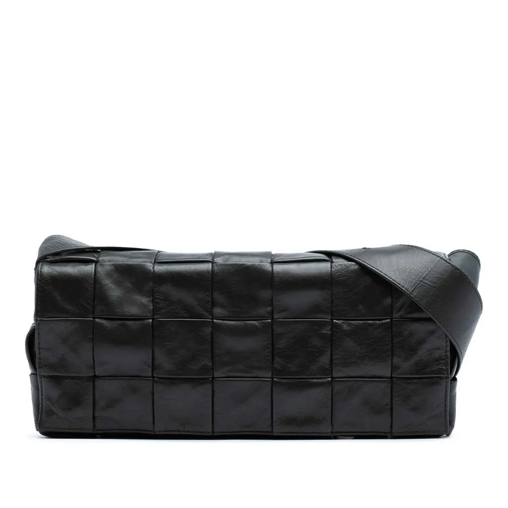 Bottega Veneta Stretch Paper Calfskin Intrecciato Cassette Crossbody Black Leather Good - Front View