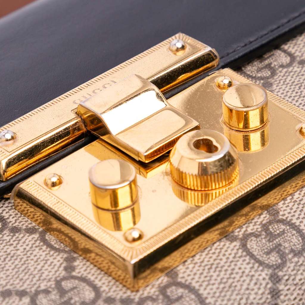Gucci Small GG Supreme Padlock Crossbody - Detail 1