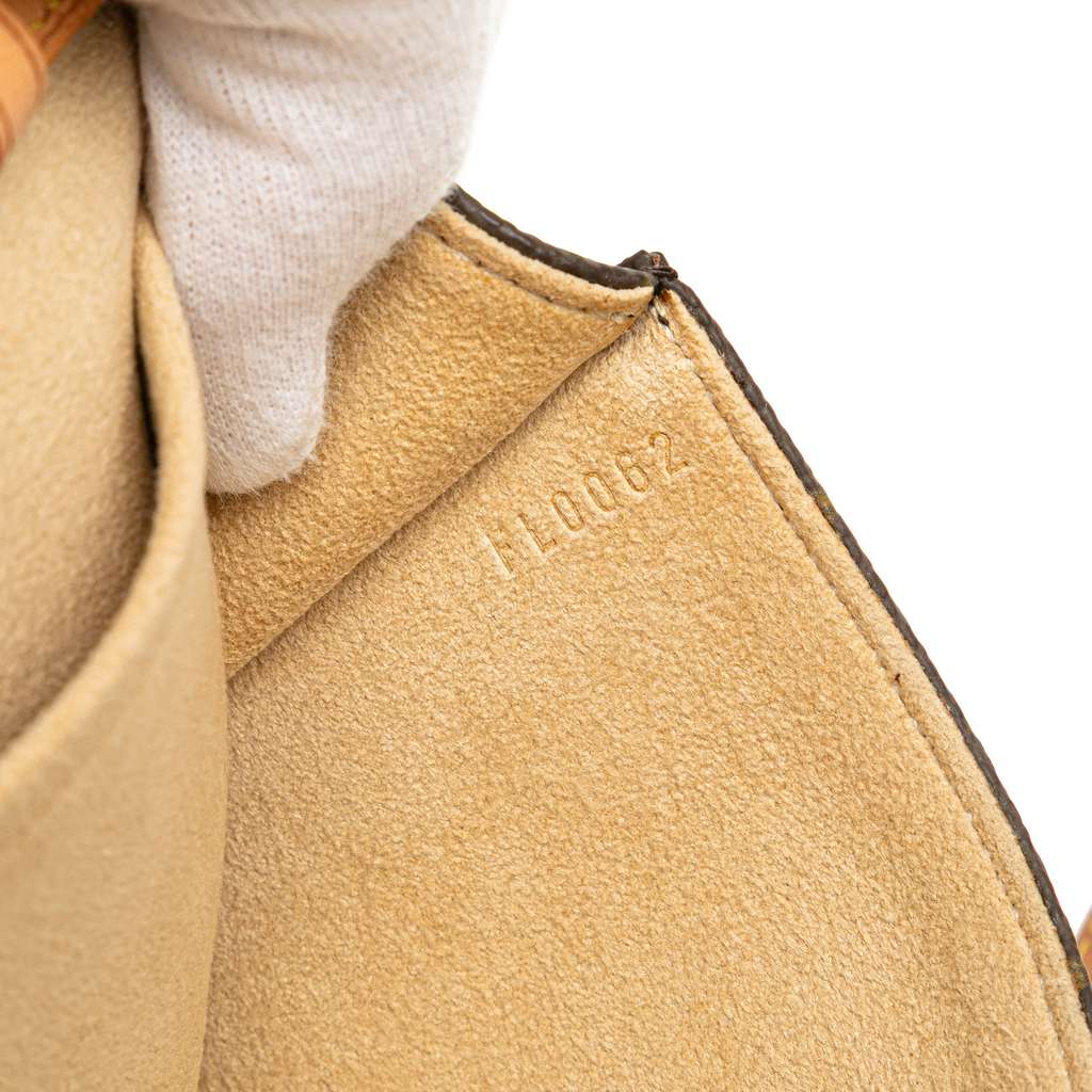 Louis Vuitton Monogram Pochette Twin GM - Detail 1