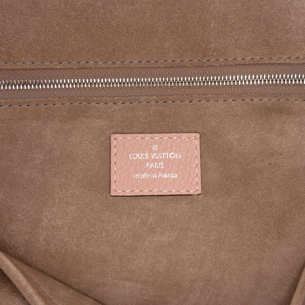 Louis Vuitton Taurillon Soft Lockit MM - Side view