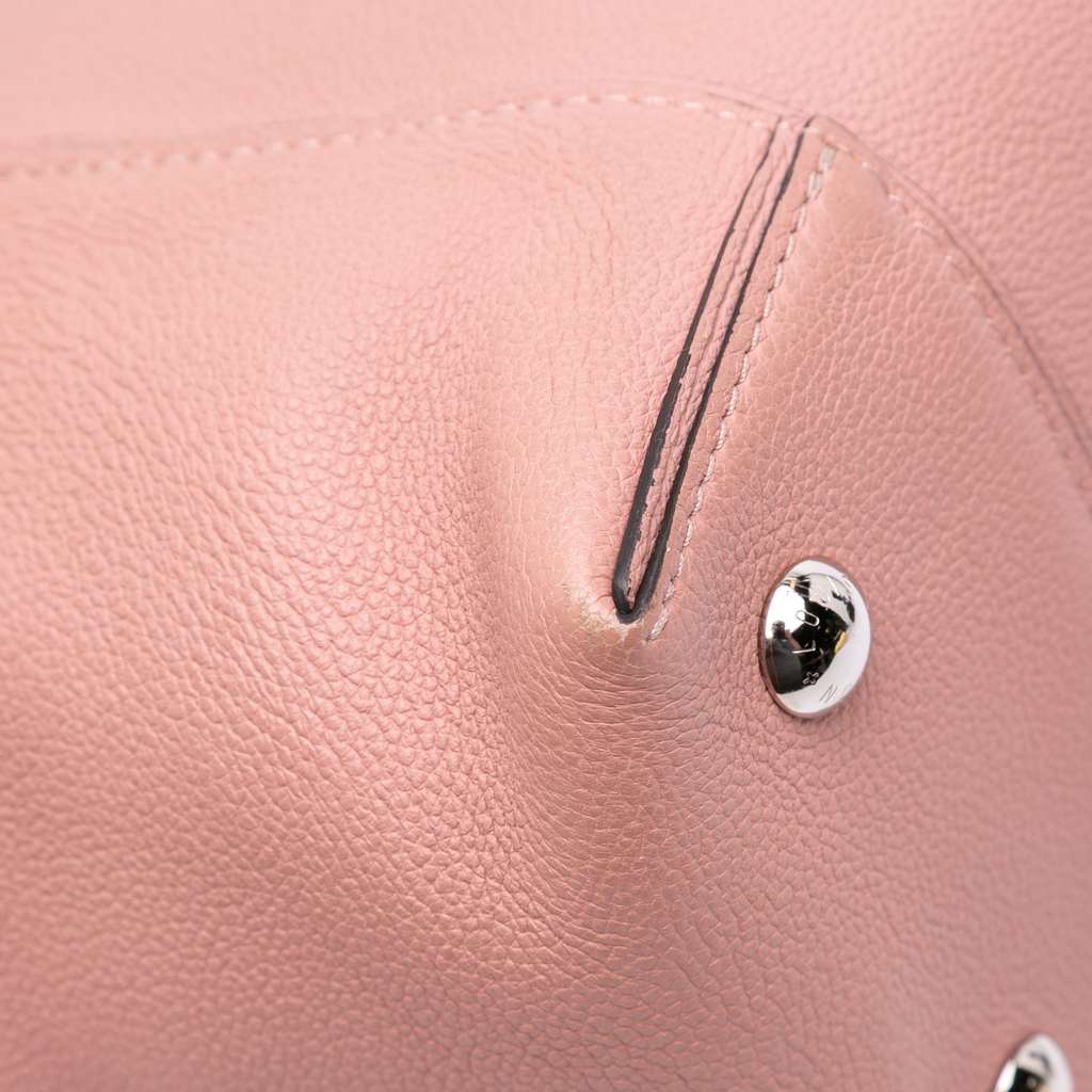 Louis Vuitton Taurillon Soft Lockit MM - Detail 2