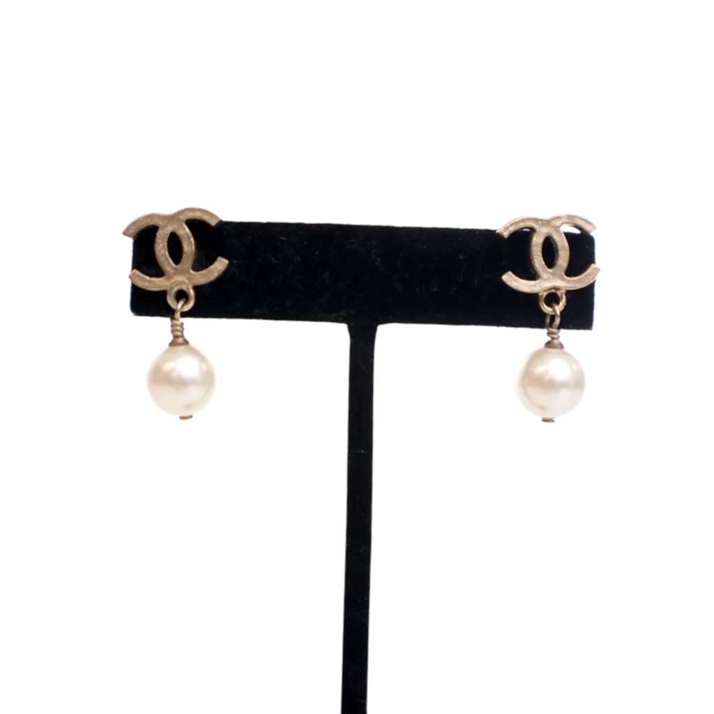 Chanel Gold Plated CC Faux Pearl Drop Push Back Earrings - Image 6