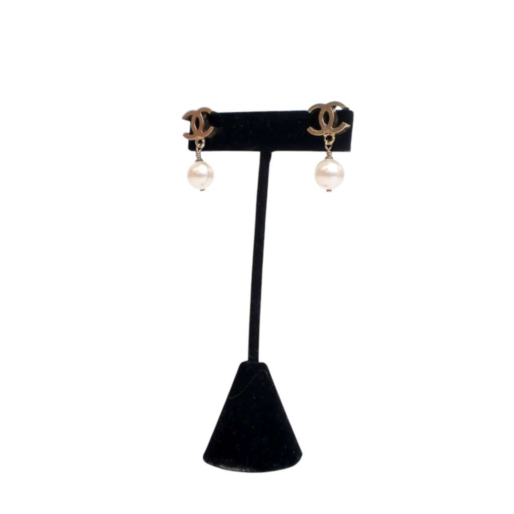 Chanel Gold Plated CC Faux Pearl Drop Push Back Earrings - Image 10
