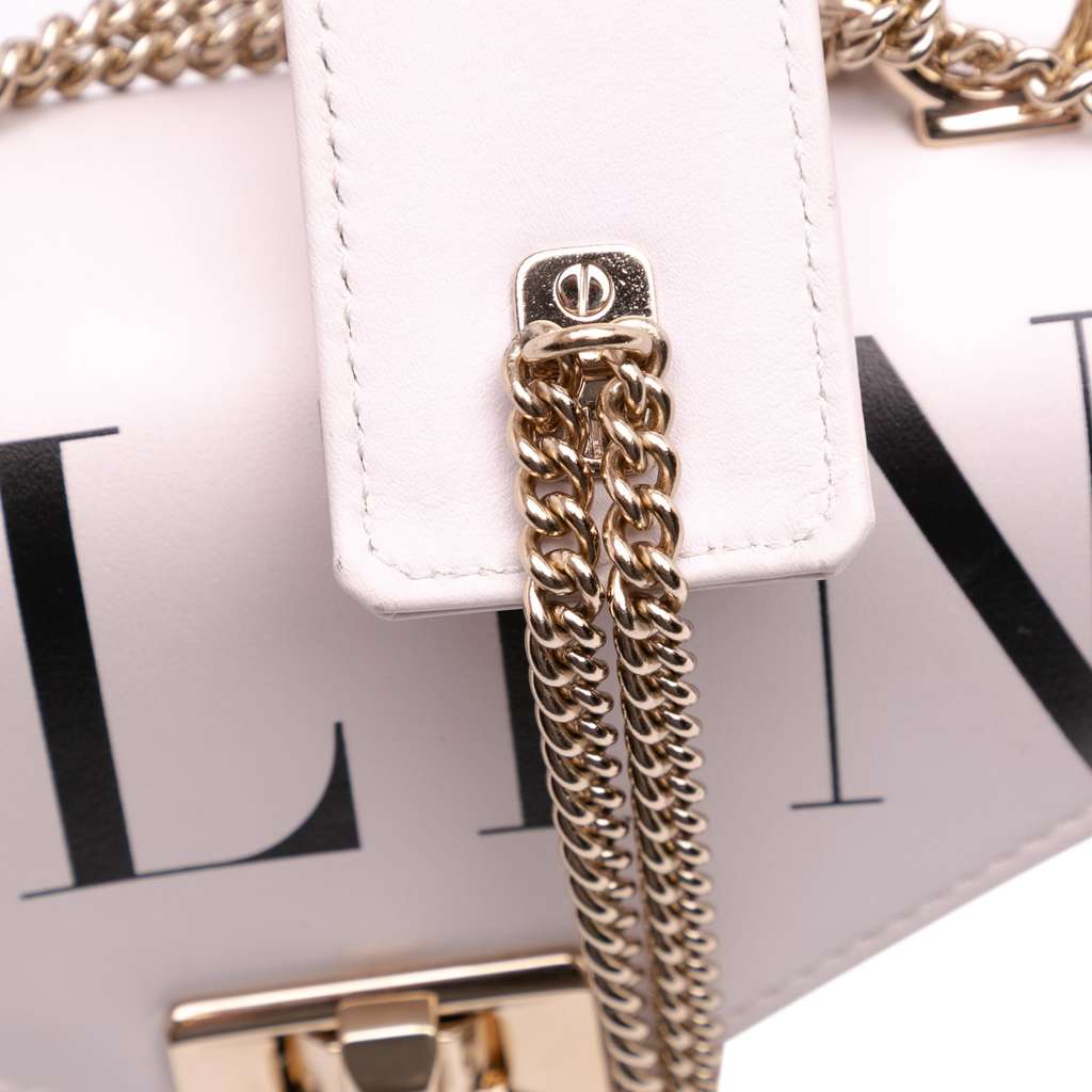 Valentino Small Leather VLTN Chain Crossbody - Detail 2