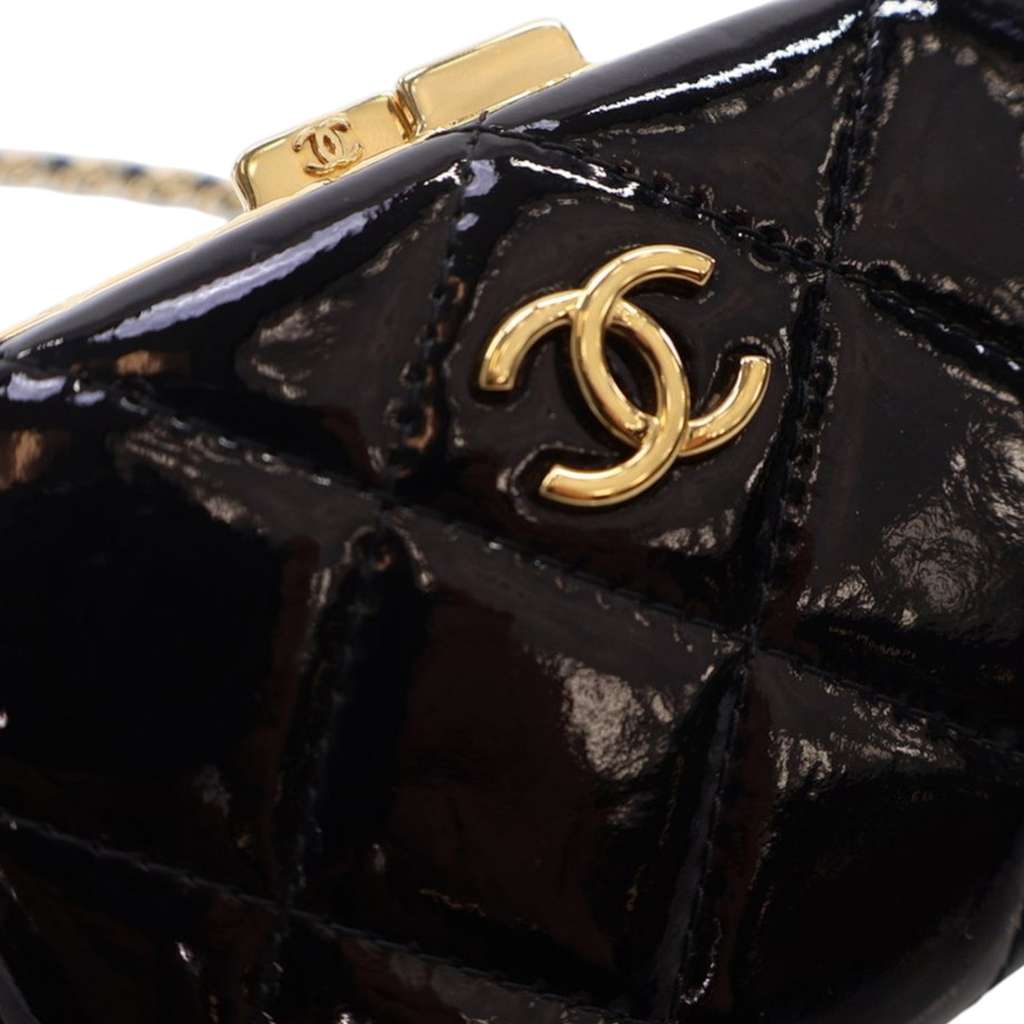 Chanel Small Glazed Goatskin Box With Chain - Image 10