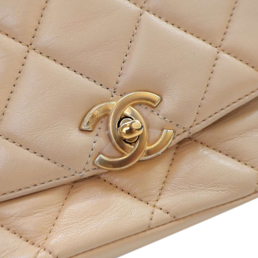 Chanel Medium Quilted Lambskin CC Coin Flap - Image 10