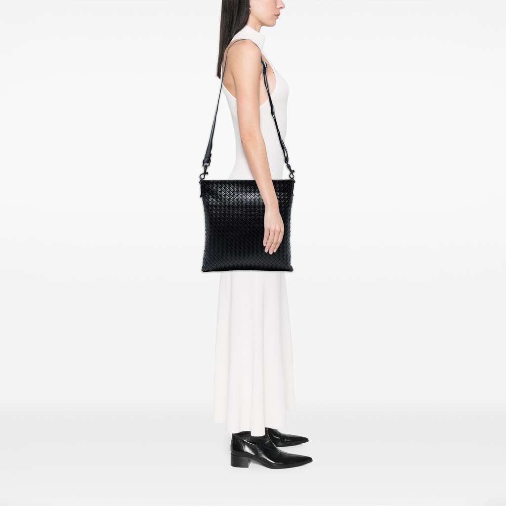 Bottega Veneta Nappa Intrecciato VN Crossbody - Detail 2