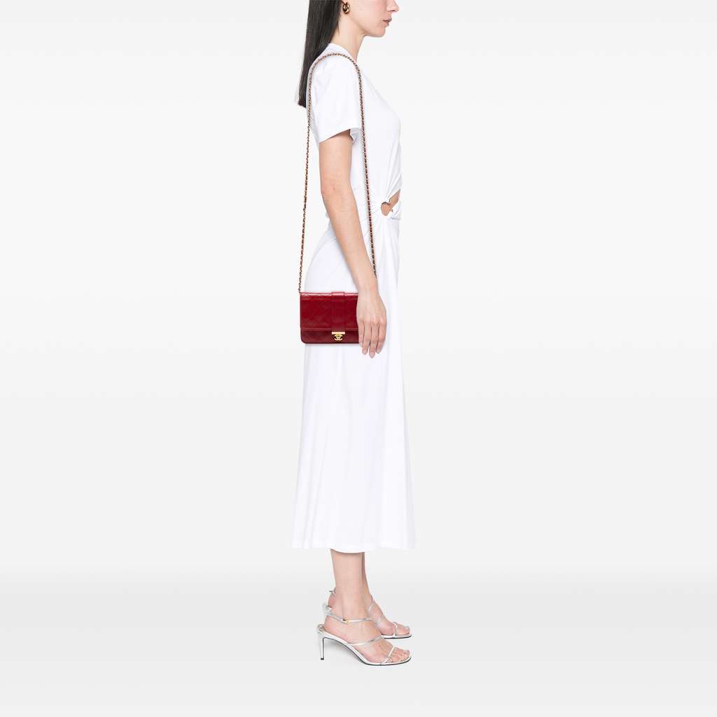 Chanel CC Stitched Lambskin Wallet On Chain - Detail 2