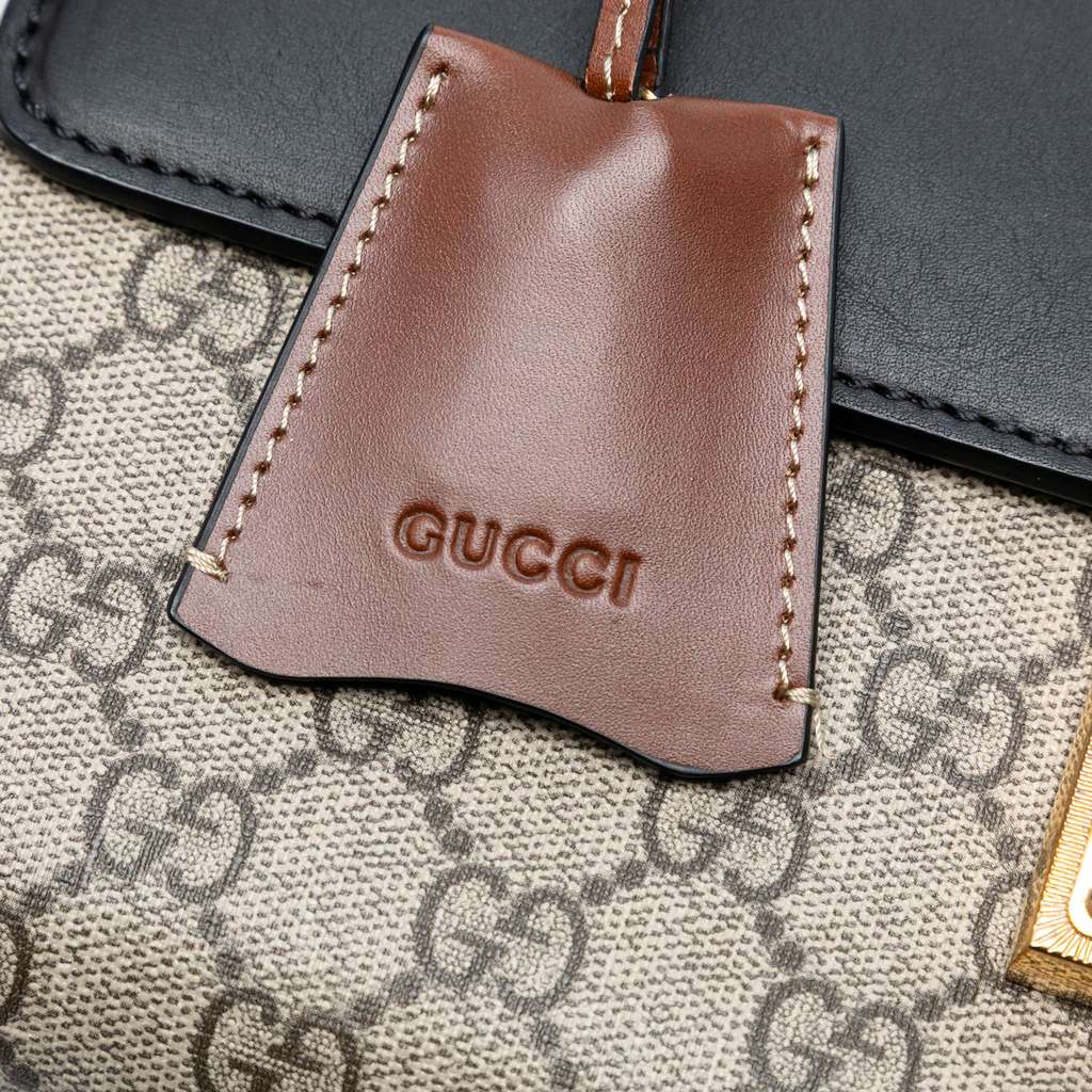 Gucci Medium GG Supreme Padlock Shoulder Bag - Side view