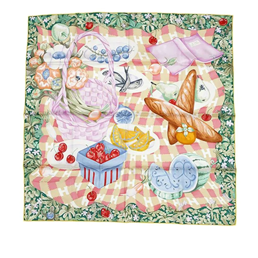 Hermès Un Carre sur L Herbe Silk Scarf 90 Green Silk Very good - Front View