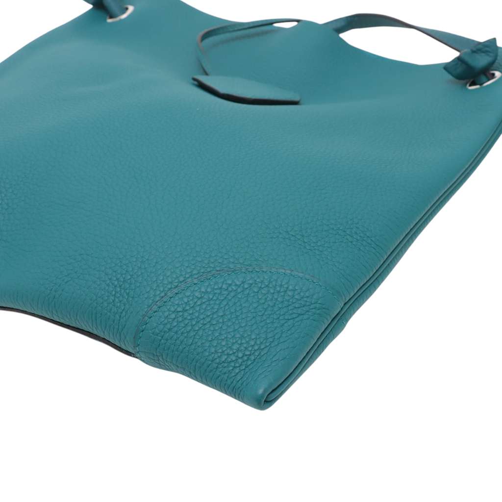 Hermès Clemence Silky City 33 - Side view