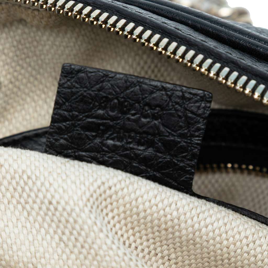Gucci Pebbled Leather Soho Chain Zip Shoulder Bag - Detail 1