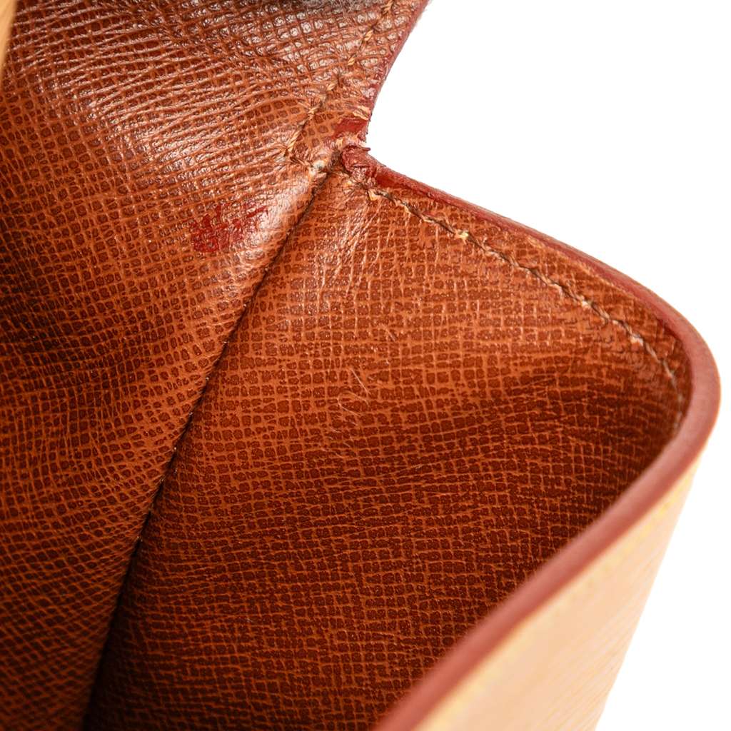 Louis Vuitton Epi Saint Cloud GM - Detail 2