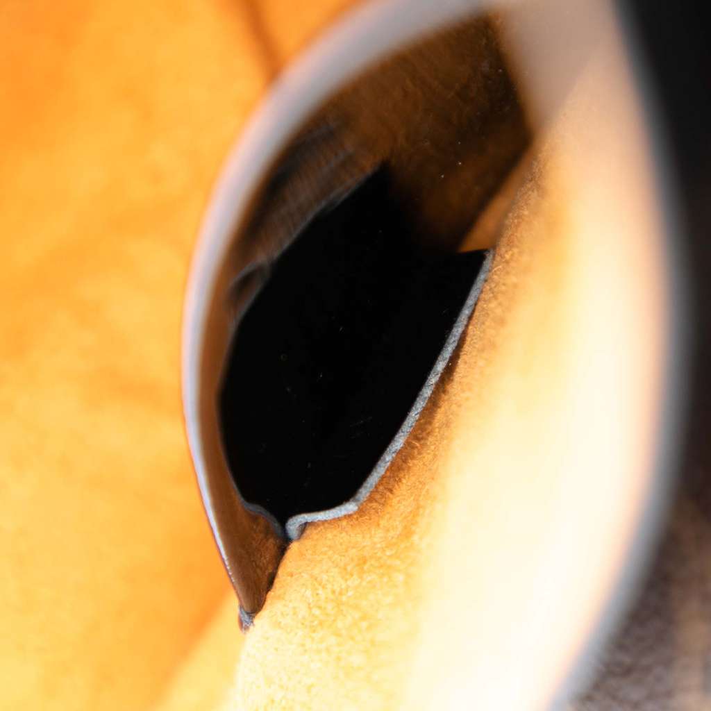 Louis Vuitton Monogram Vernis Wynwood - Side view