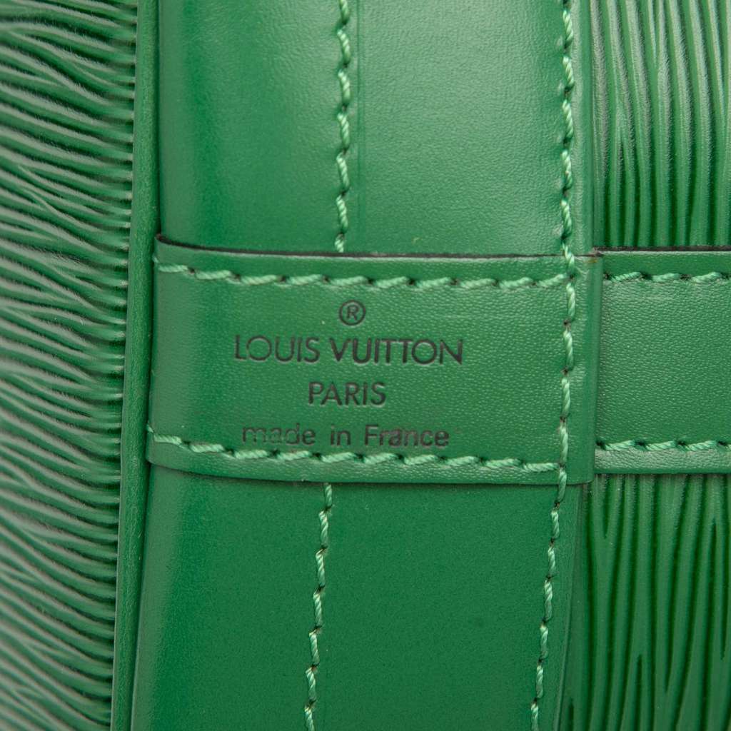 Louis Vuitton Epi Noe GM - Side view