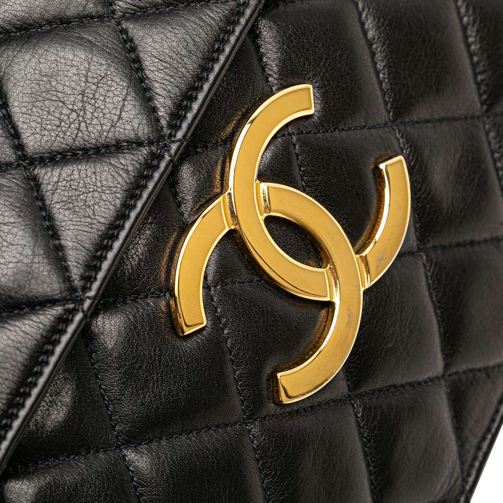 Chanel Jumbo XL Quilted Lambskin Clutch With Chain - Image 10