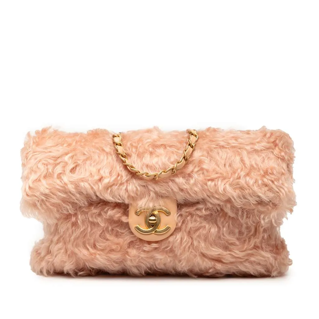Chanel CC Fantasy Fur Clutch with Chain Pink Fur Very good - Front View