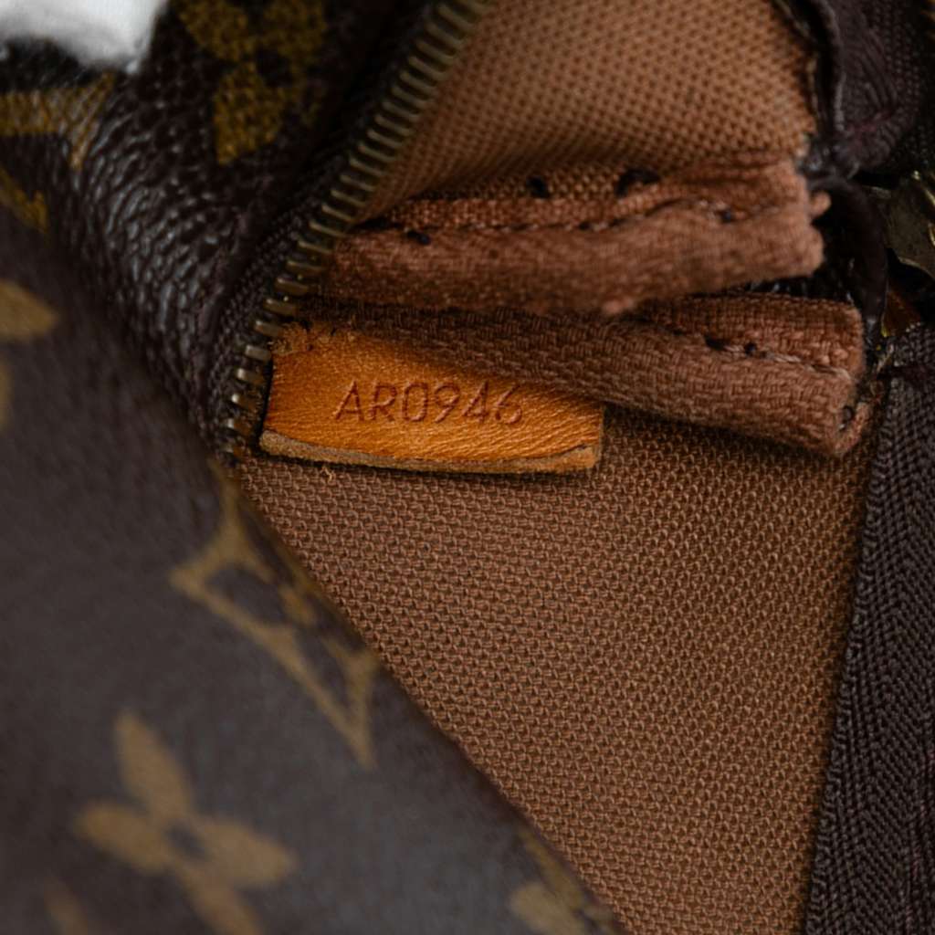 Louis Vuitton Monogram Pochette Accessoires - Side view
