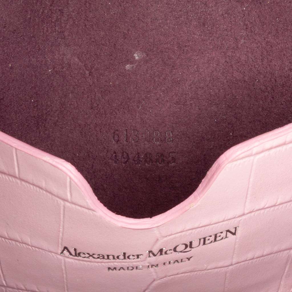 Alexander Mcqueen Small Crocodile Embossed Calfskin Skull Crossbody - Detail 1
