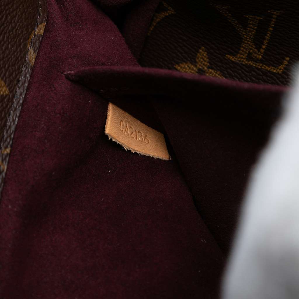 Louis Vuitton Monogram Montaigne MM - Side view