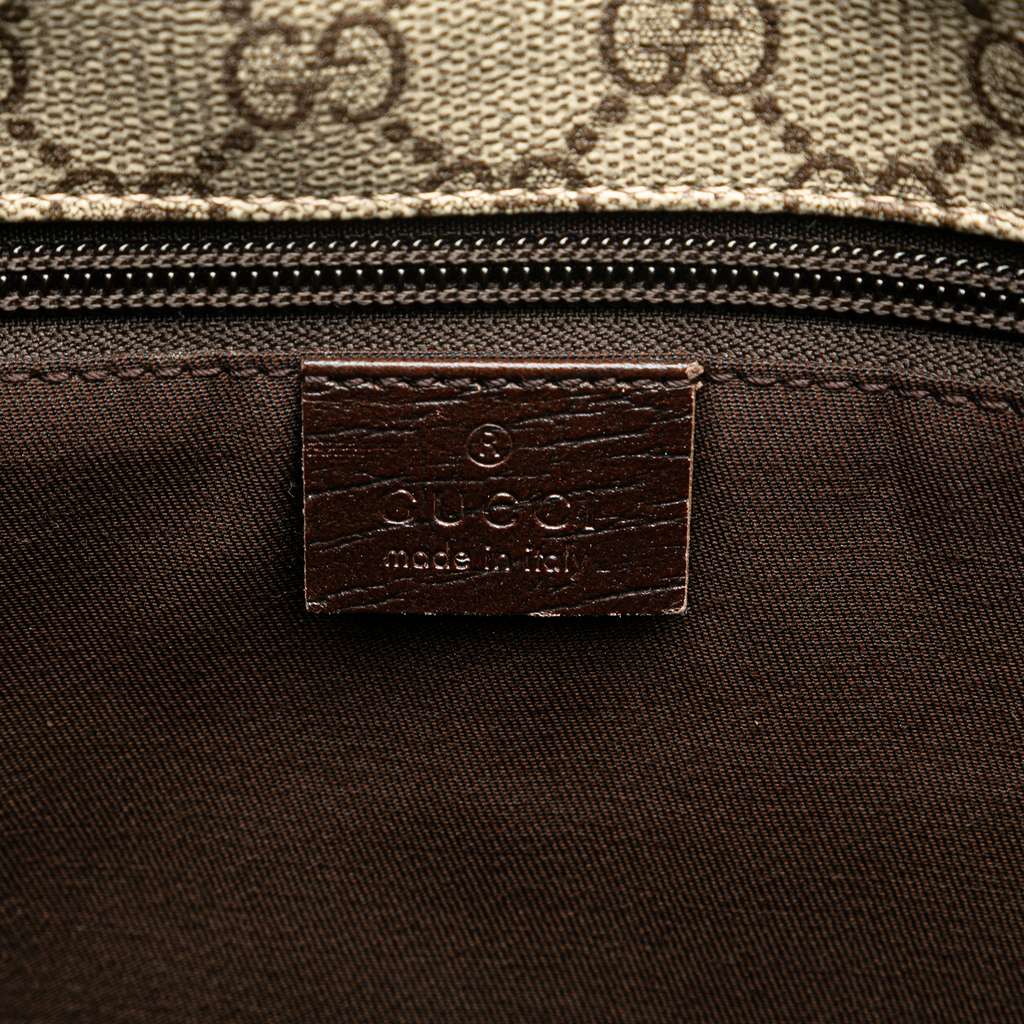 Gucci GG Supreme Crossbody - Side view