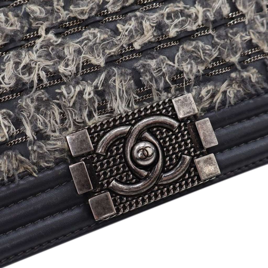Chanel Old Medium Braided Tweed and Calfskin Boy Flap - Detail 1
