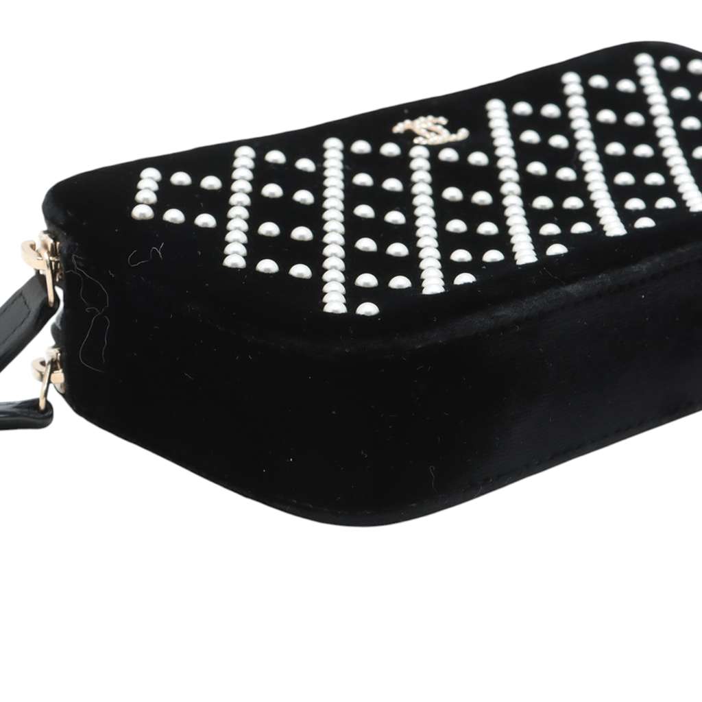 Chanel Velour Pearl Embellished Double Zip Clutch with Chain - Detail 2