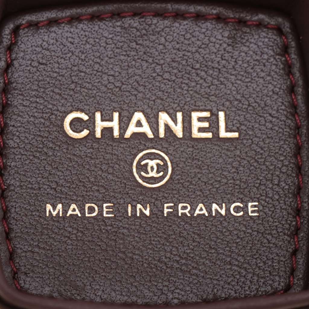 Chanel Quilted Lambskin Make-Up Box Clutch With Chain - 4