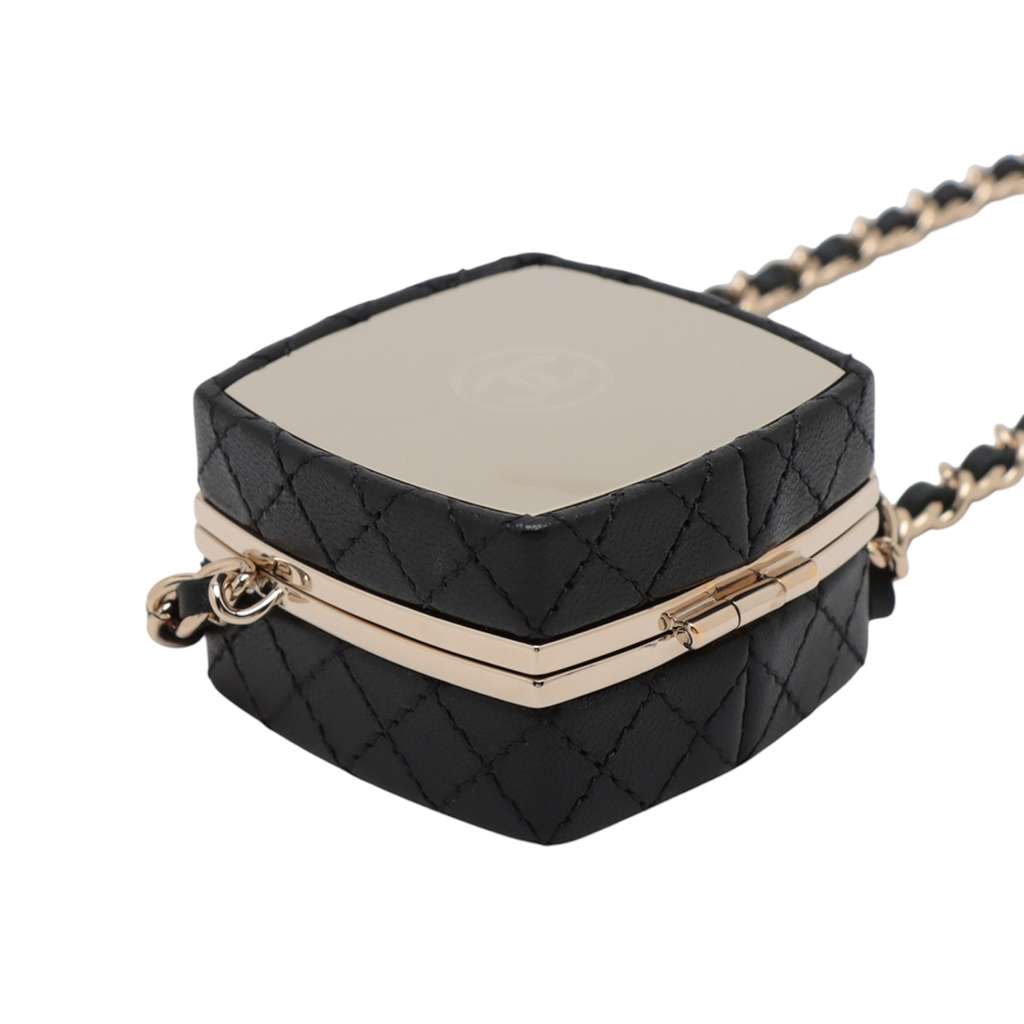 Chanel Quilted Lambskin Make-Up Box Clutch With Chain - Detail 1