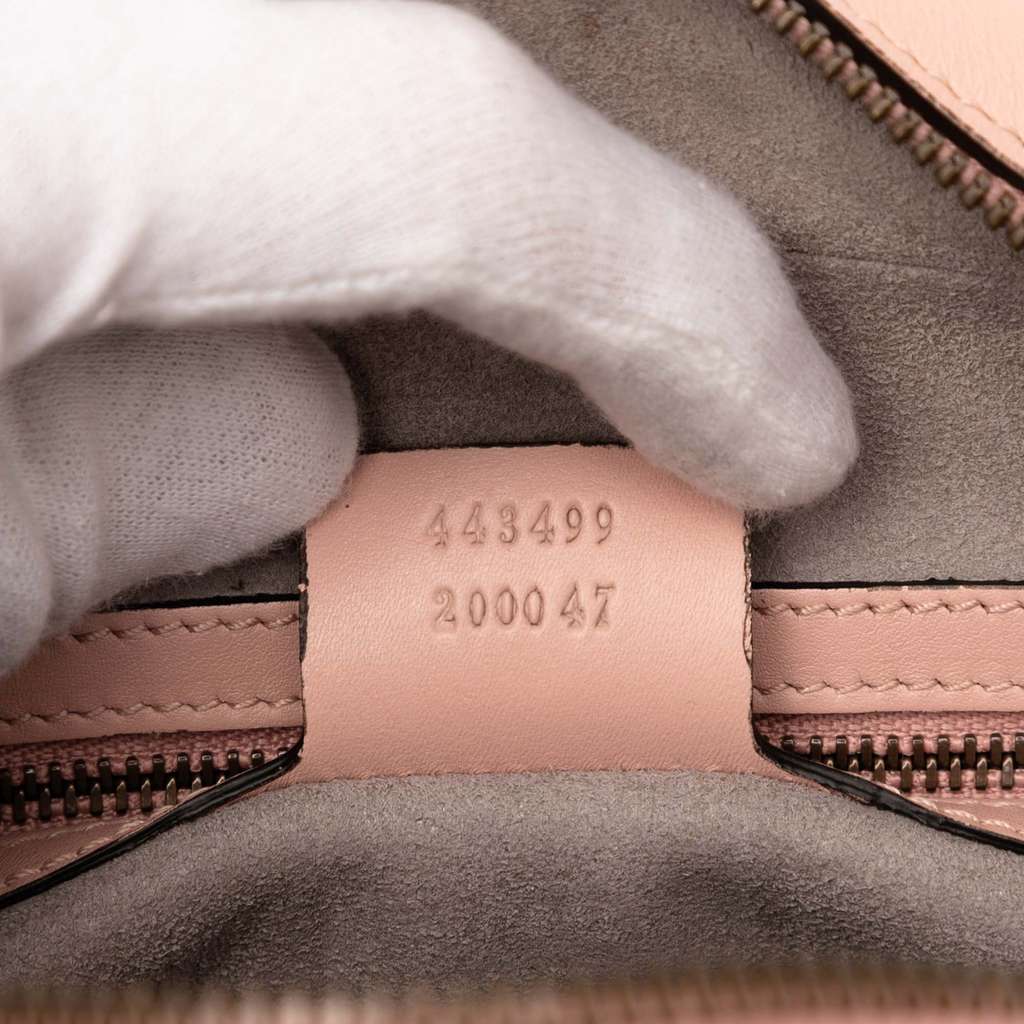 Gucci GG Marmont Matelasse Leather Gucci Ghost Crossbody - Detail 1