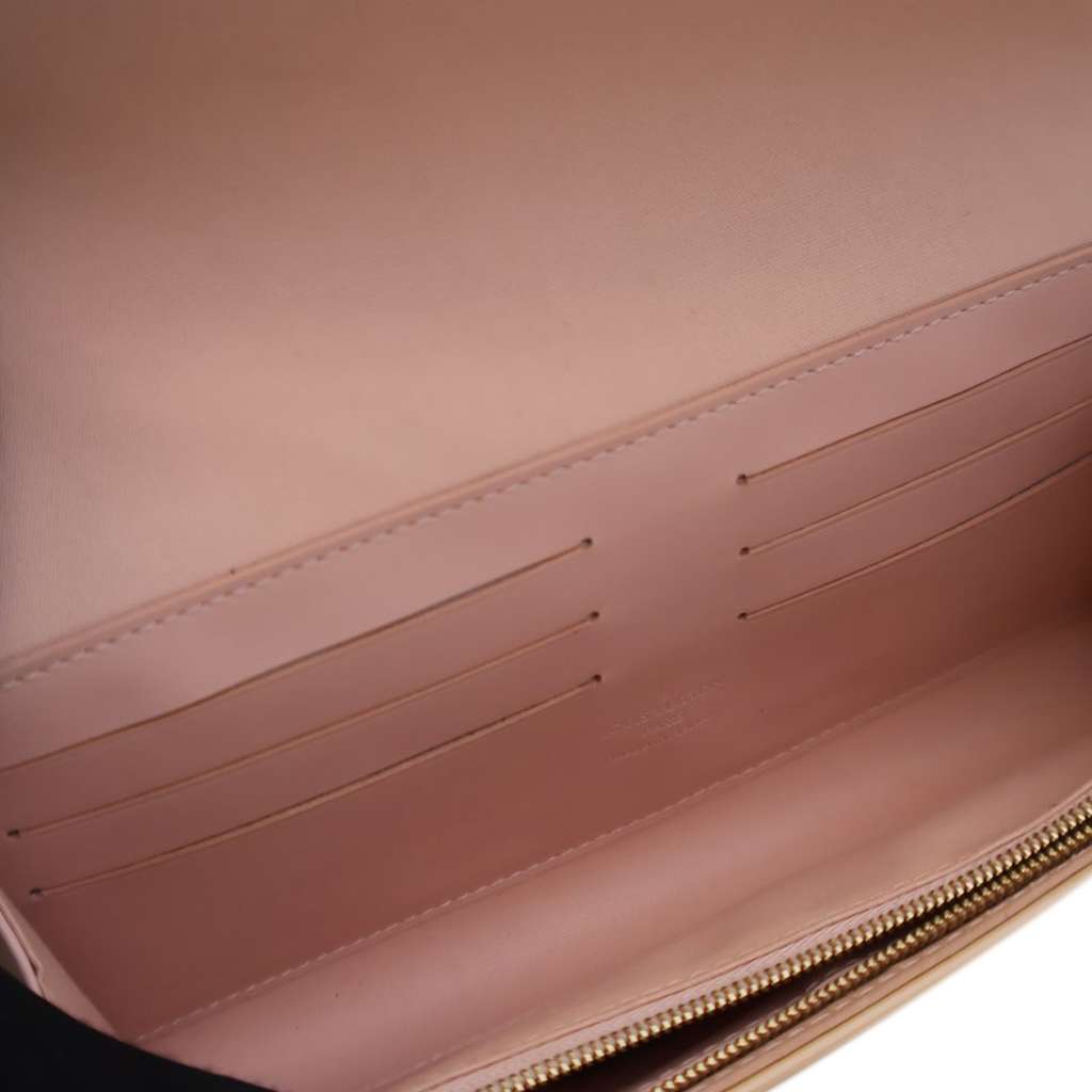 Louis Vuitton Monogram Vernis Rossmore MM - Side view