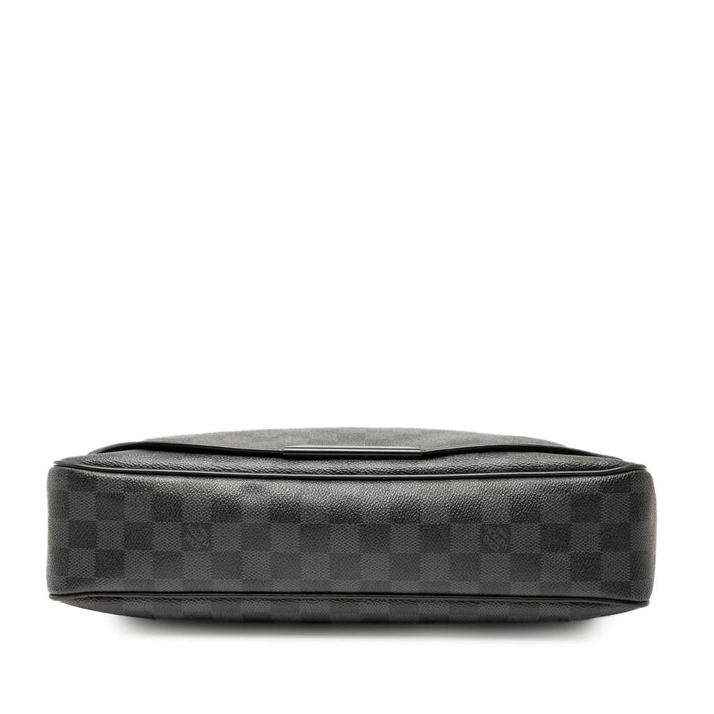 Louis Vuitton Damier Graphite Daniel MM - Image 6