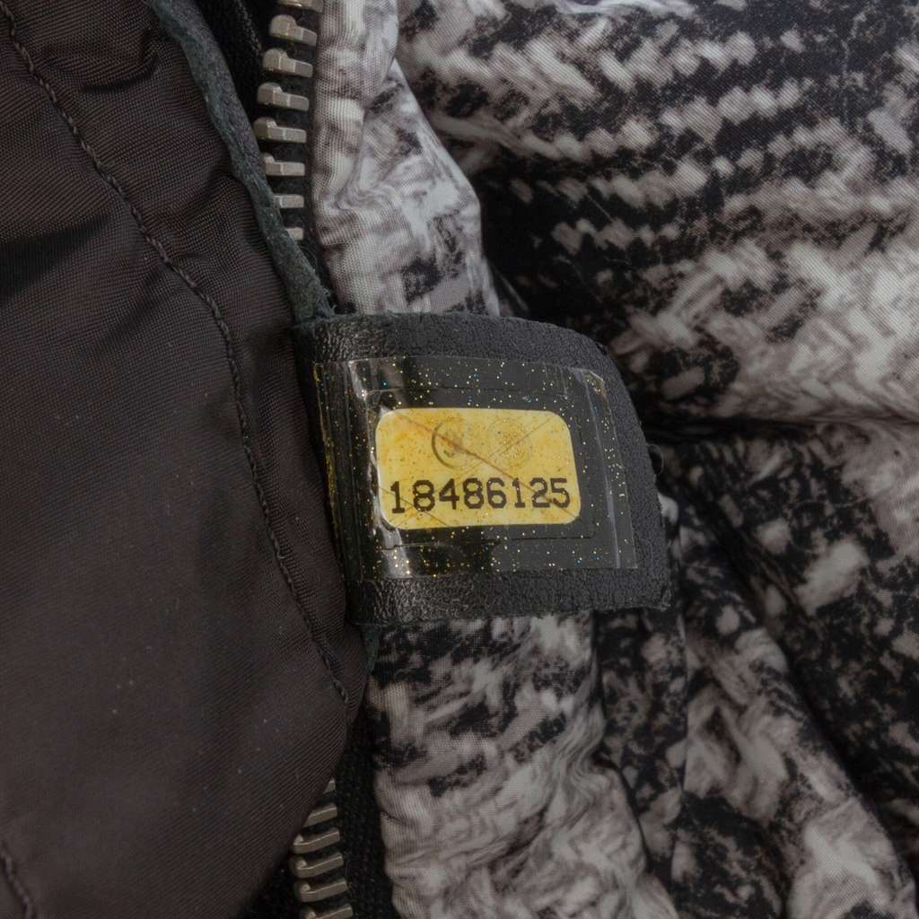 Chanel CC Tweed Print Nylon Single Flap - Detail 1