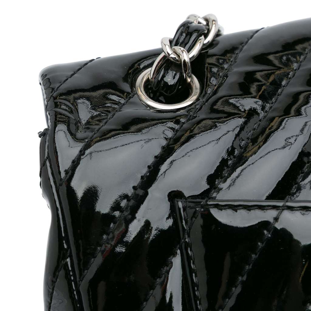 Chanel Jumbo Classic Chevron Patent Single Flap - Image 13