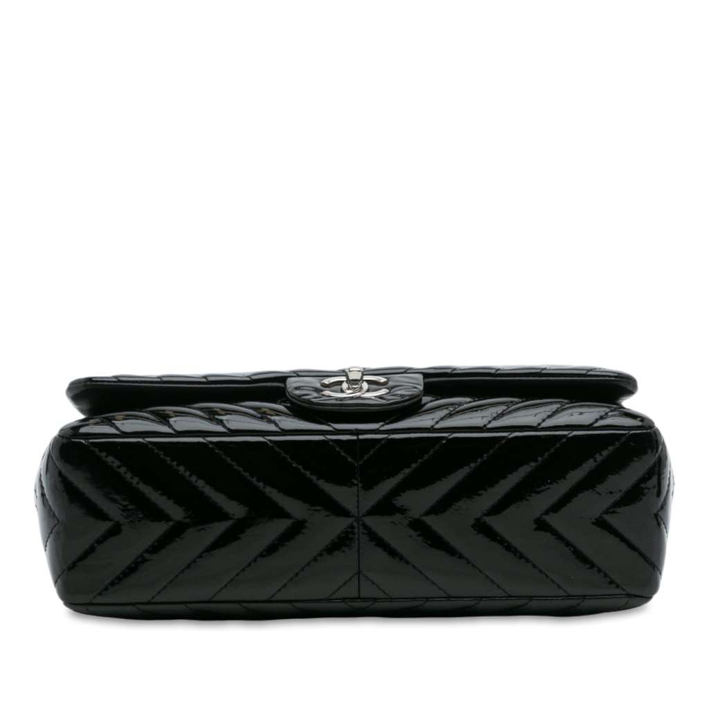 Chanel Jumbo Classic Chevron Patent Single Flap - Image 6