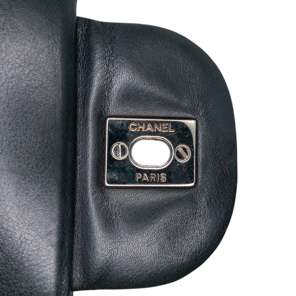 Chanel Jumbo Classic Chevron Patent Single Flap - Detail 2