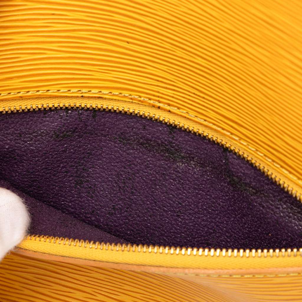 Louis Vuitton Epi Mabillon - Detail 2