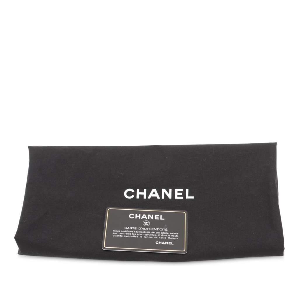 Chanel Large Quilted lambskin Cosmetic Case - Image 12