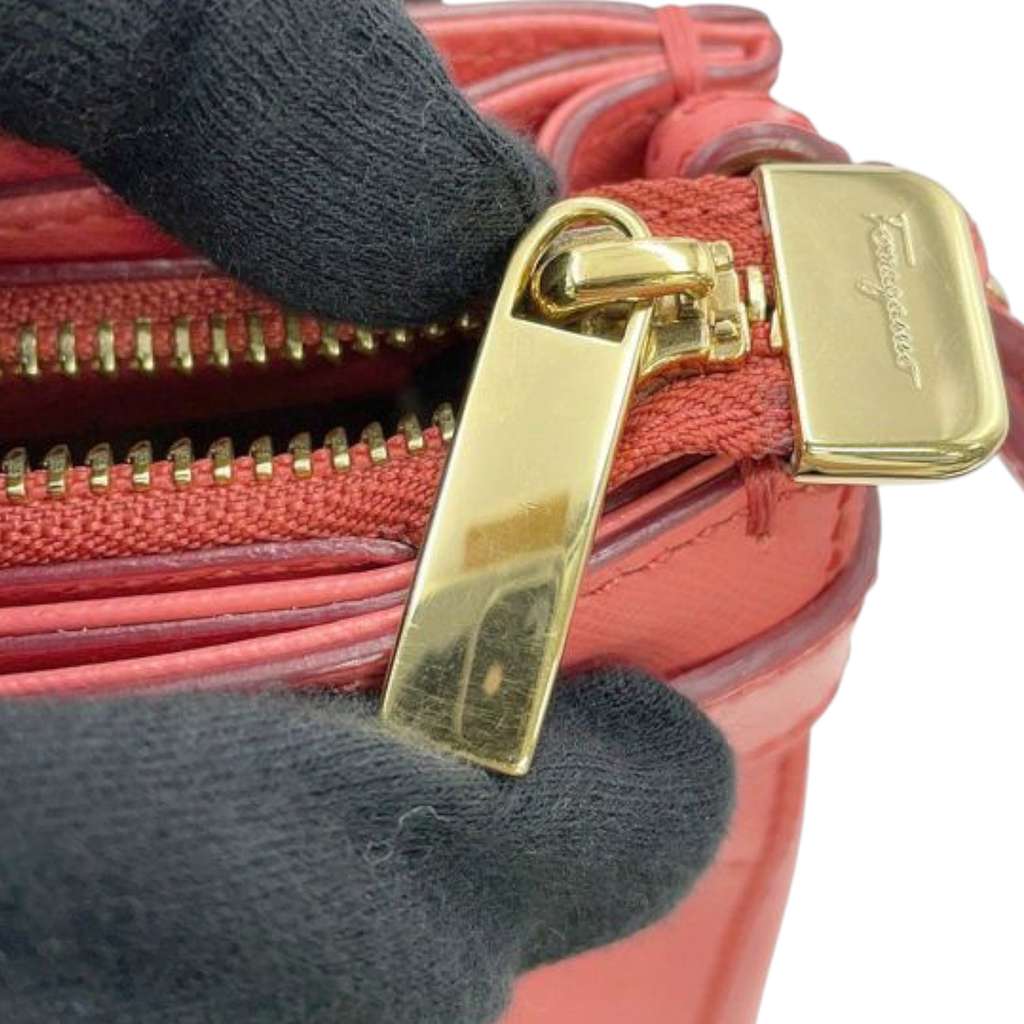 Salvatore Ferragamo Small Leather Gancini Beky Satchel - Detail 2