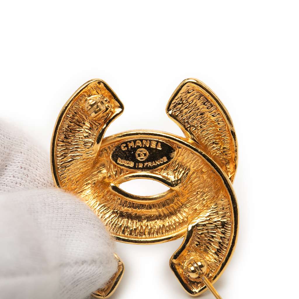 Chanel Gold Plated CC Quilted Brooch - Image 6