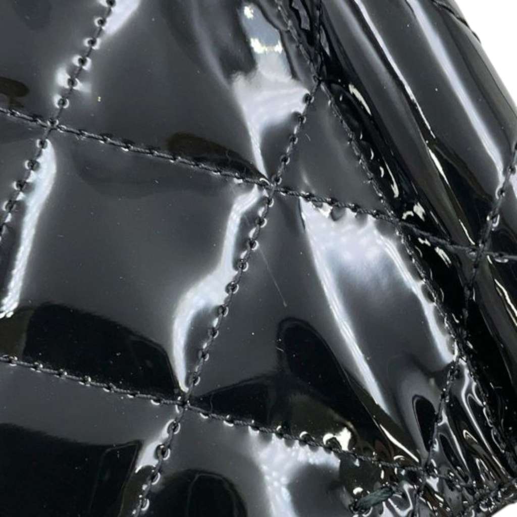 Chanel CC Quilted Patent Frame Flap Clutch with Chain - Image 14