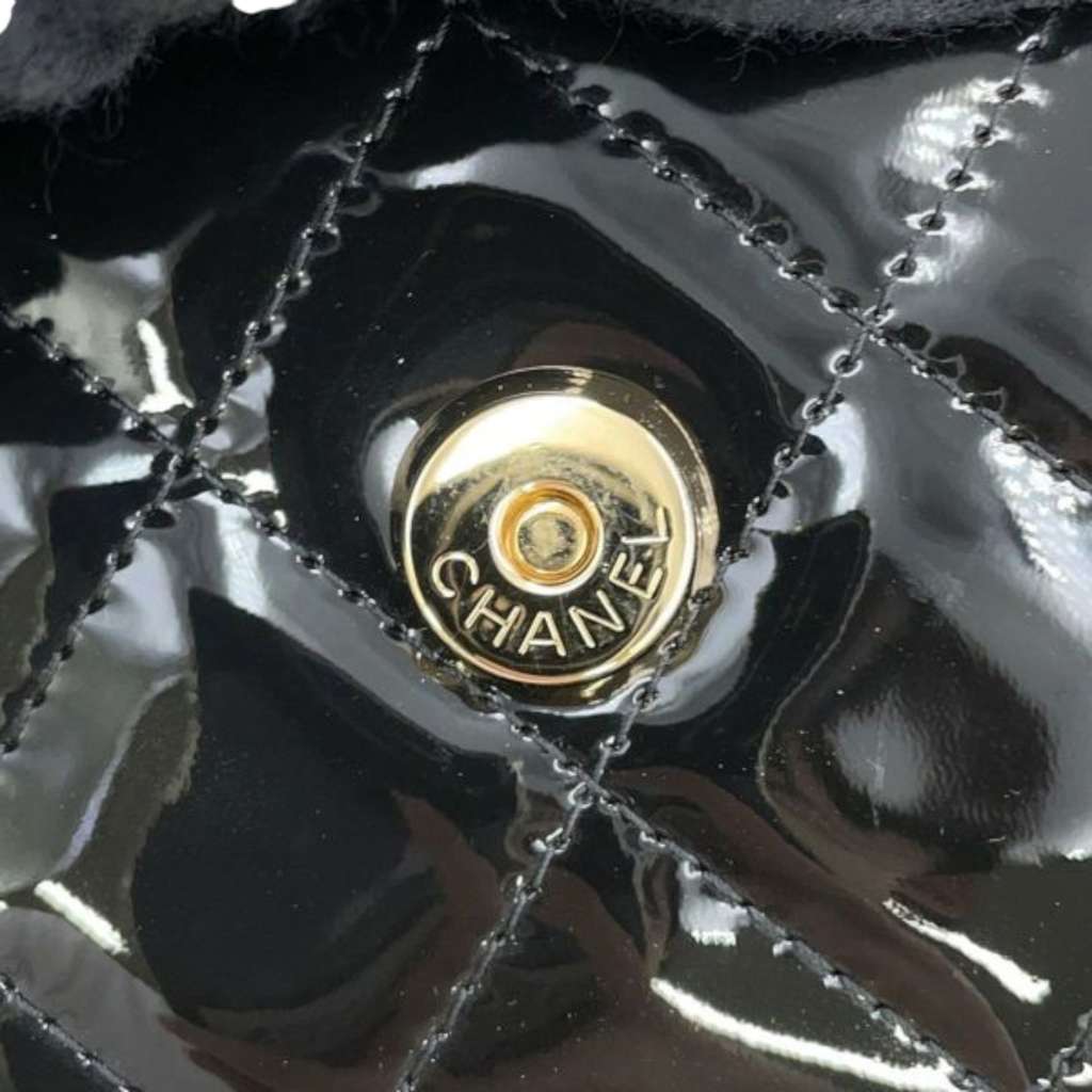 Chanel CC Quilted Patent Frame Flap Clutch with Chain - Image 10