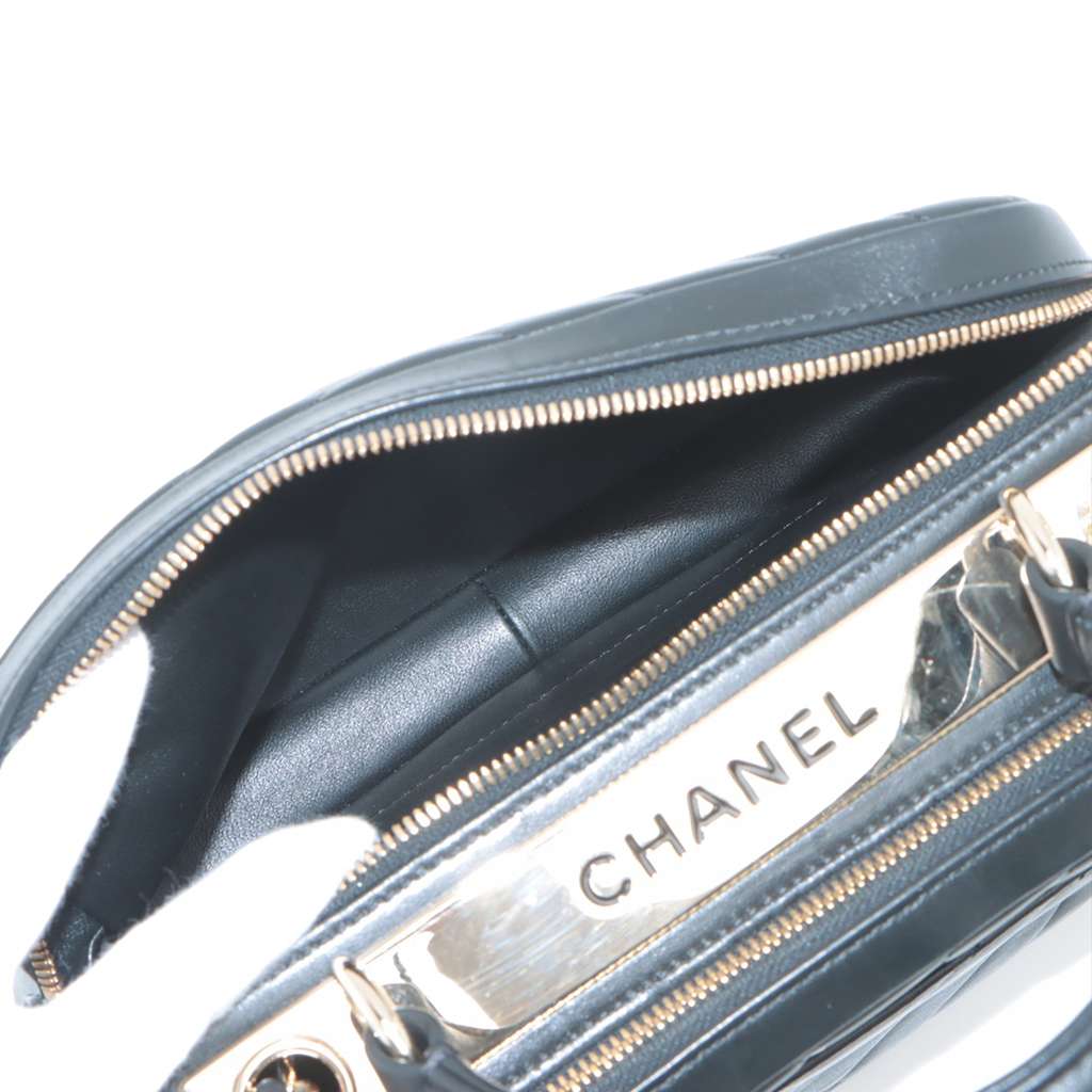 Chanel Medium Chevron Lambskin Trendy CC Bowling Bag - Detail 1